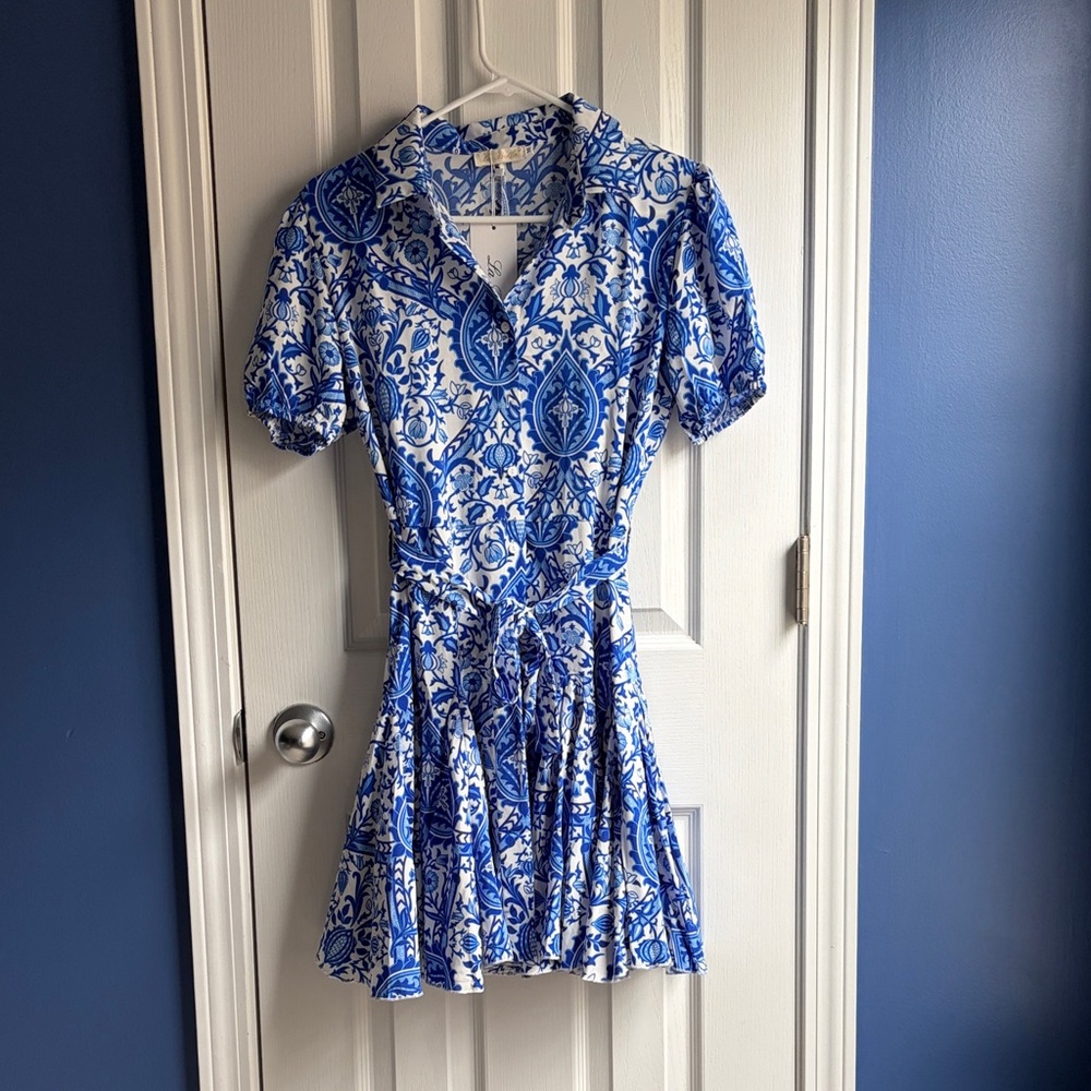 La Bella Floral Print Button Front Pleated Mini Dress Women's Size Medium Blue